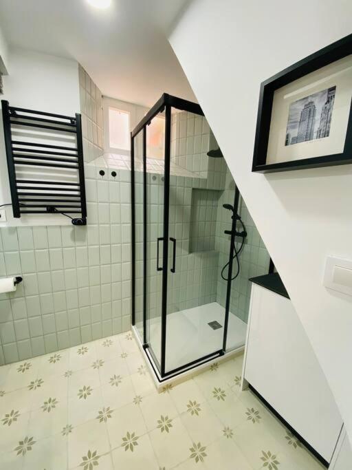Spectacular Apartment Atocha-Soler Мадрид Екстериор снимка