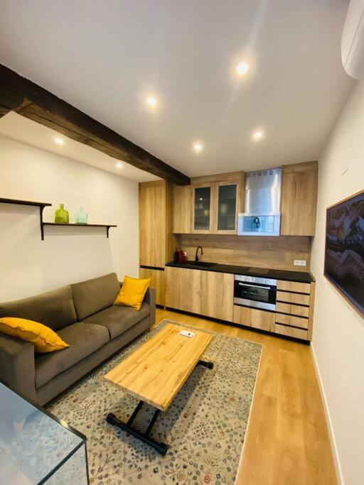 Spectacular Apartment Atocha-Soler Мадрид Екстериор снимка